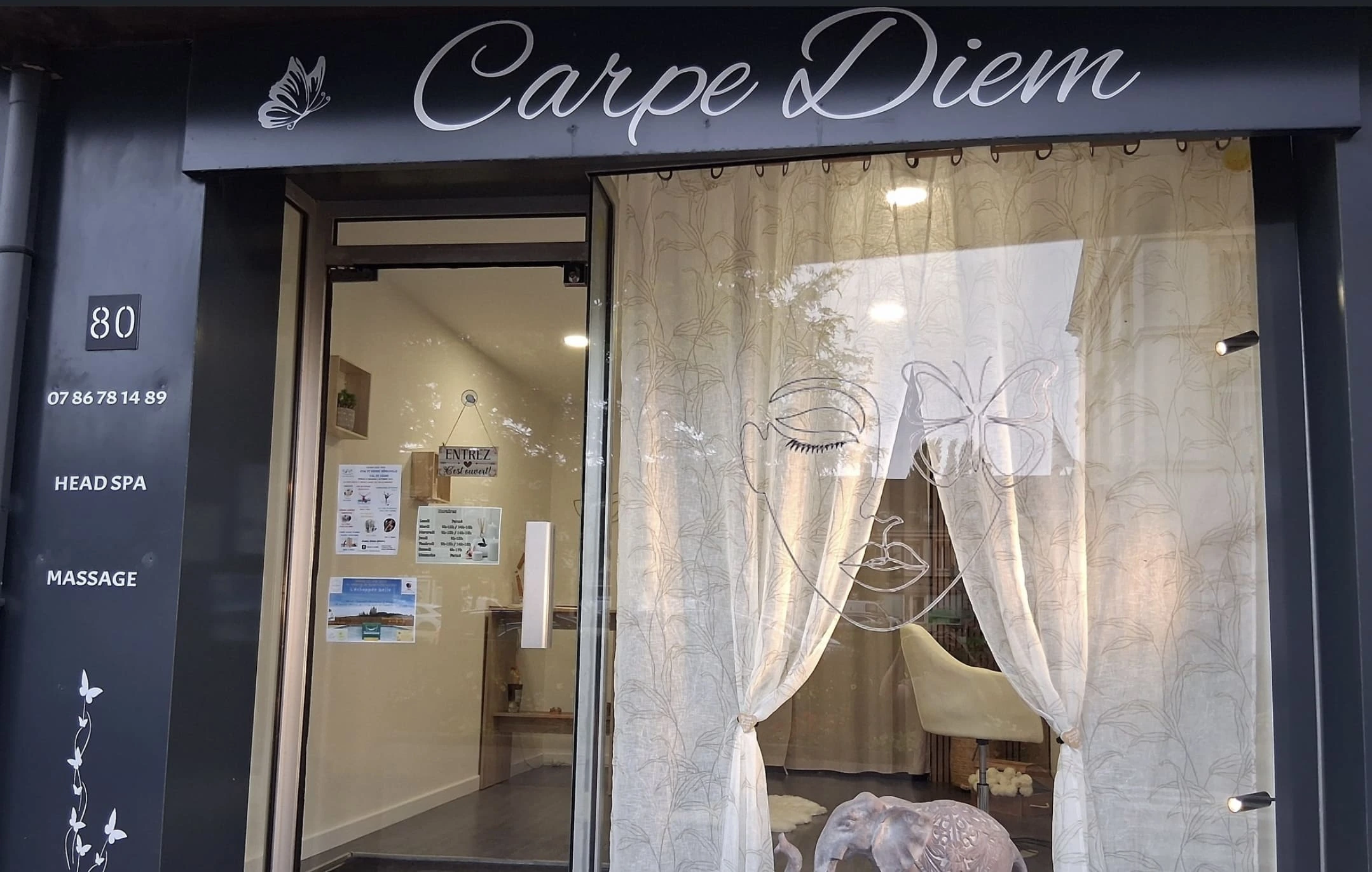 Devanture/ Entrée salon CarpediemHEADSPA